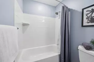 1687 S Green Meadows Blvd, Streamwood, IL 60107 - Photo 13