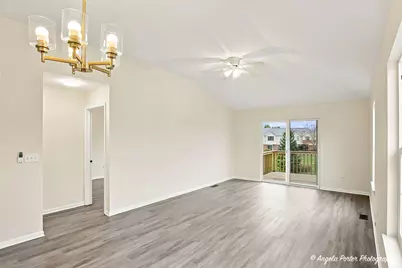 613 Legend Lane #20-4, McHenry, IL 60050 - Photo 3