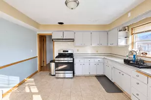 8716 N Elmore St, Niles, IL 60714 - Photo 5