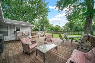 741 Surrey Dr, Streamwood, IL 60107 - Photo 15