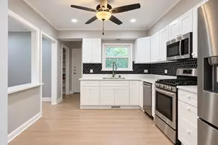 306 Wayne St, Park Forest, IL 60466 - Photo 11