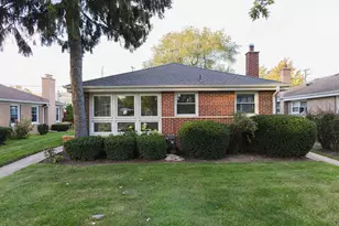 4440 Palma Pl, Skokie, IL 60076 - Photo 3