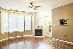 4240 N Kenmore Ave, Chicago, IL 60613 - Photo 3