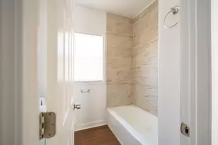 10046 S Perry Ave, Chicago, IL 60628 - Photo 7