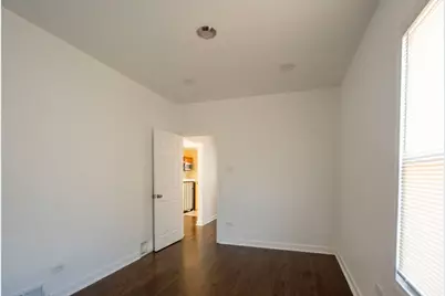 10046 S Perry Avenue, Chicago, IL 60628 - Photo 11