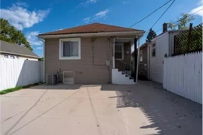 10046 S Perry Avenue, Chicago, IL 60628 - Photo 19
