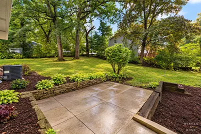 355 Hiawatha Drive, Lake in the Hills, IL 60156 - Photo 37