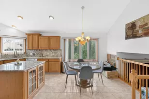 380 Providence Dr, Matteson, IL 60443 - Photo 9