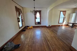 126 S Hickory St, Centralia, IL 62801 - Photo 15