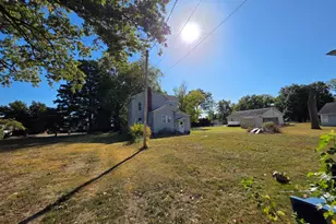 126 S Hickory St, Centralia, IL 62801 - Photo 5