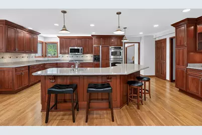 8604 Creekside Lane, Darien, IL 60561 - Photo 7