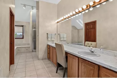 8604 Creekside Lane, Darien, IL 60561 - Photo 17