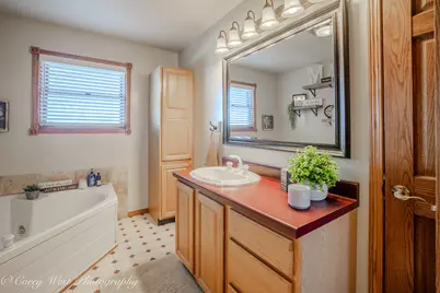 220 W Fuller Drive, Waterman, IL 60556 - Photo 33