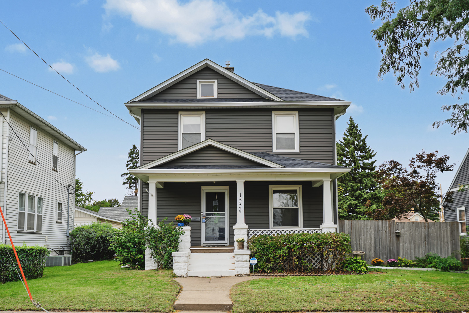 1554 W High St, Davenport, IA 52804 - MLS 12786005 - Coldwell Banker