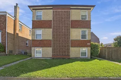 2711 N 72nd Court #GW, Elmwood Park, IL 60707 - Photo 1