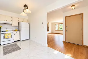 1145 Arnold Ct, Des Plaines, IL 60016 - Photo 7
