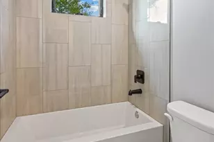 1211 Noble Dr, Port Barrington, IL 60010 - Photo 11