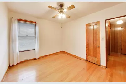 6126 W Berenice Avenue, Chicago, IL 60634 - Photo 11