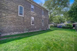 2018 Pratt Ct, Evanston, IL 60201 - Photo 5