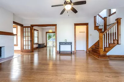 519 Laurel Street, Elgin, IL 60120 - Photo 3