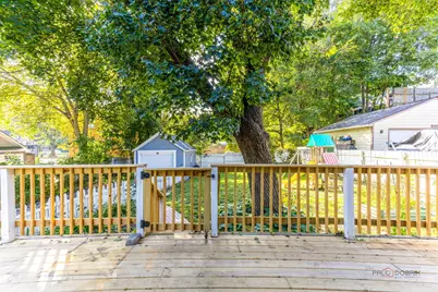 519 Laurel Street, Elgin, IL 60120 - Photo 13