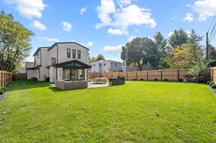 566 Earl Dr, Northfield, IL 60093 - Photo 41