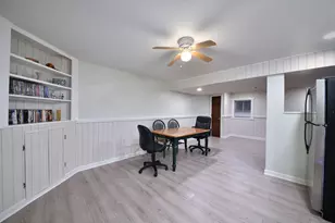 229 N Whispering Hills Dr, Naperville, IL 60540 - Photo 19