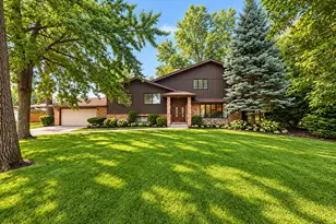9838 S 81st Ave, Palos Hills, IL 60465 - Photo 1