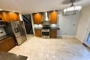 9838 S 81st Ave, Palos Hills, IL 60465 - Photo 7