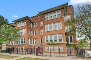 4716 S Ingleside Ave, Chicago, IL 60615 - Photo 1