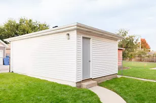 7828 W Addison St, Chicago, IL 60634 - Photo 37