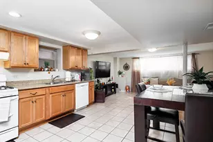 7828 W Addison St, Chicago, IL 60634 - Photo 25