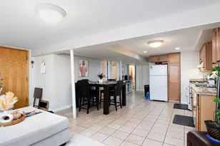 7828 W Addison St, Chicago, IL 60634 - Photo 23