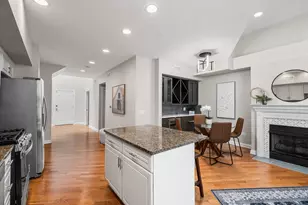 3250 N Lincoln Ave, Chicago, IL 60657 - Photo 7