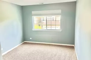 731 S Jade Ln, Round Lake, IL 60073 - Photo 21