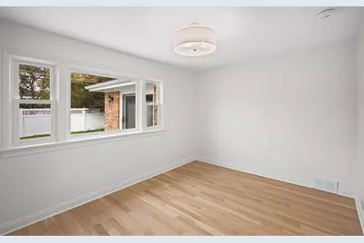 624 S Madison Avenue, La Grange, IL 60525 - Photo 13