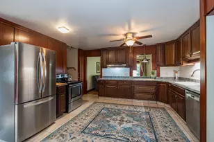 8824 Terry Dr, Orland Park, IL 60462 - Photo 3