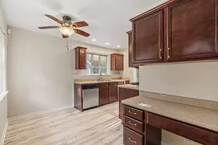 15547 Rose Dr, South Holland, IL 60473 - Photo 9