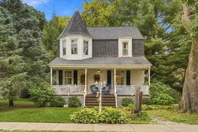 1326 S Peoria Avenue, Dixon, IL 61021 - Photo 1
