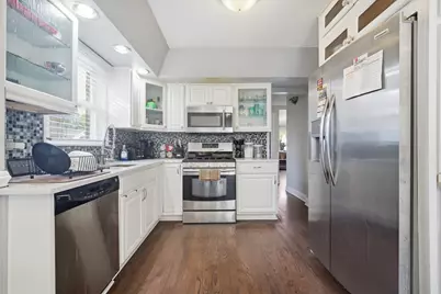 5825 W Maple Avenue, Berkeley, IL 60163 - Photo 5
