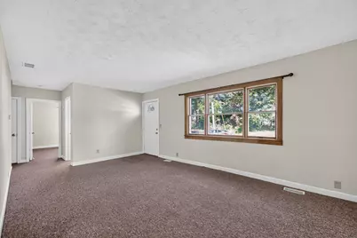 223 Ellen Street, Sycamore, IL 60178 - Photo 9