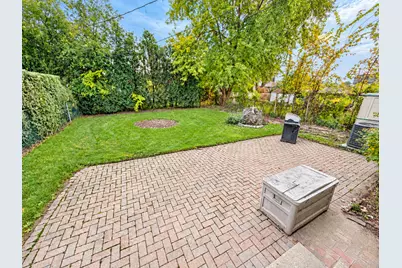 4431 W Fitch Avenue, Lincolnwood, IL 60712 - Photo 23