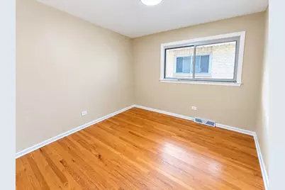 4431 W Fitch Avenue, Lincolnwood, IL 60712 - Photo 13