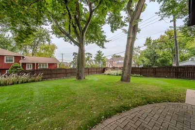 3900 Fairview Avenue, Downers Grove, IL 60515 - Photo 9