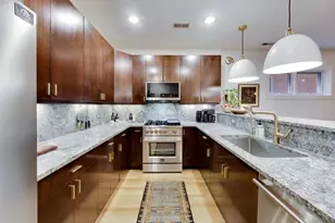 679 N Peoria St, Chicago, IL 60642 - Photo 9