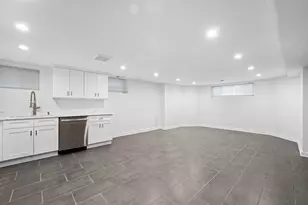 2737 W Lunt Ave, Chicago, IL 60645 - Photo 25