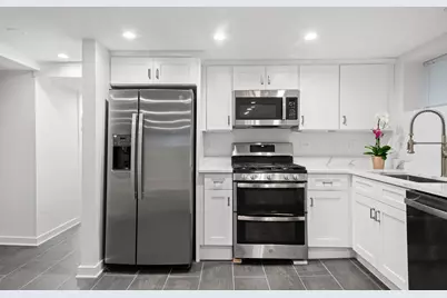 2737 W Lunt Avenue #G, Chicago, IL 60645 - Photo 5