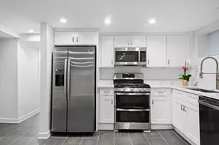 2737 W Lunt Ave, Chicago, IL 60645 - Photo 5