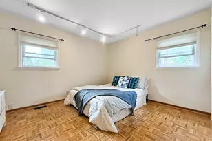 9 Greenwood Ct S, Buffalo Grove, IL 60089 - Photo 11