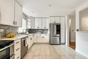 9 Greenwood Ct S, Buffalo Grove, IL 60089 - Photo 7